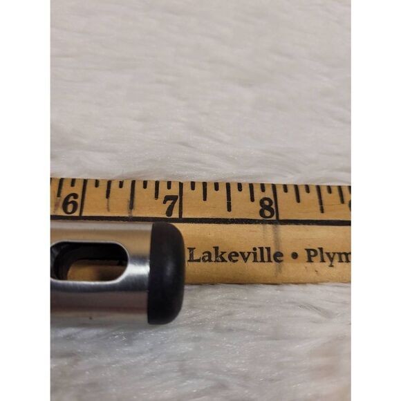 Stainless Steel Peeler  - Picture 3 of 3